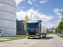 Ein Brennstoffzellen-Lkw von MAN Truck & Bus im Einsatz für das Forschungsprojekt Bayernflotte während der Straßenerprobung im regulären Logistikbetrieb.