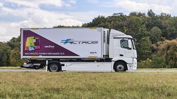 Elektrisch. Praktisch. Gut. – Ritter Sport setzt vollelektrischen Mercedes-Benz eActros für Produktionsversorgung ein

Electric. Practical. Good. – Ritter Sport uses all-electric Mercedes-Benz eActros for production supply