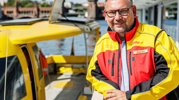 Enge Kooperation mit Berliner Senat: DHL erweitert Solarschiff-Route