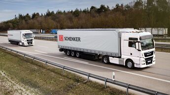 Erste Transporte in vernetzten Lkw: DB Schenker und MAN vereinbaren Platooning-Projekt