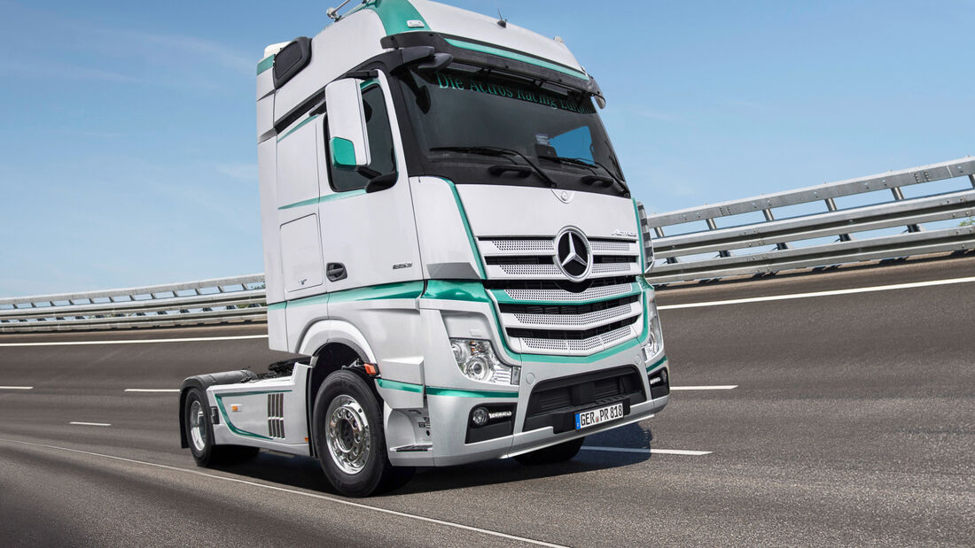 Erster Auftritt beim Truck-Grand-Prix 2017 auf dem Nürburgring: Die Actros Racing Edition lässt Fahrerherzen höher schlagen