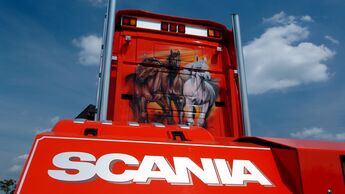 FERNFAHRER Supertrucks Spezial 2011, Scania Sammlung Verbeek - Fuhrpark Orange