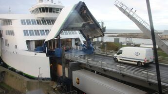 Fähre, Fährverbindung, Hafen, Schiff, Hafenwirtschaft, Warenverkehr