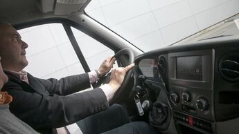Fahrer, Elektrotransporter, Elektroauto, Ralf Johanning, IAA 2012