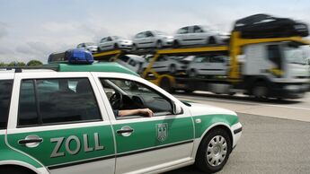 Fahrer vor Gericht, Streifenwagen