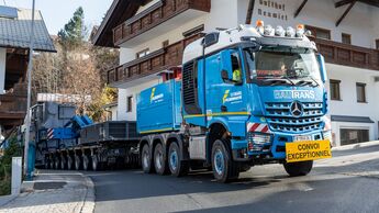 Felbermayr-Schwertransport mit Goldhofer