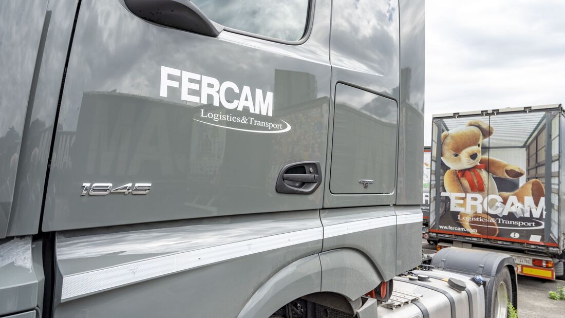 Fercam Truck mit Teddybär auf Rückseite