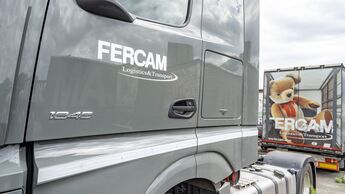 Fercam Truck mit Teddybär auf Rückseite