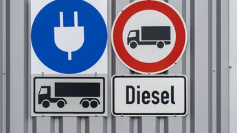 Fercam Trucks mit Kinderzeichnungen