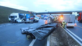 Folgenreiche Rast auf dem Seitenstreifen der A8 bei Dornstadt.