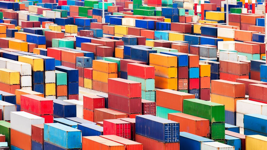 Fotolia Seecontainer