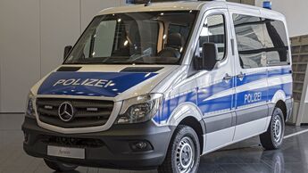 Freund und Transporthelfer: Rund 1000 Sprinter für die Bereitschaftspolizei