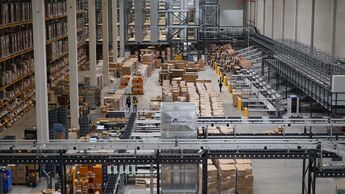 Fulfillment- und Logistikzentrum von Dataform Dialogservices