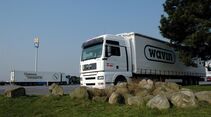 Gesundheit, Soziale Vereinsamung, Lkw auf Rastplatz