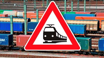 Güterzug der Deutschen Bahn (DB)