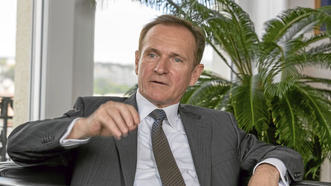 György Wáberer, Geschäftsführer Wáberer