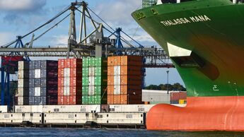 HHLA; Containerhafen, Burchardkai, 18.000-TEU-Container