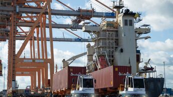 Hafenlogistik mit automatisierten Lkw. Jost und Fernride wollen diese Innovationen in Zukunft weiter vorantreiben.