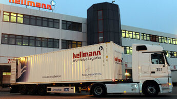Hellmann überwacht Container per Satellit
