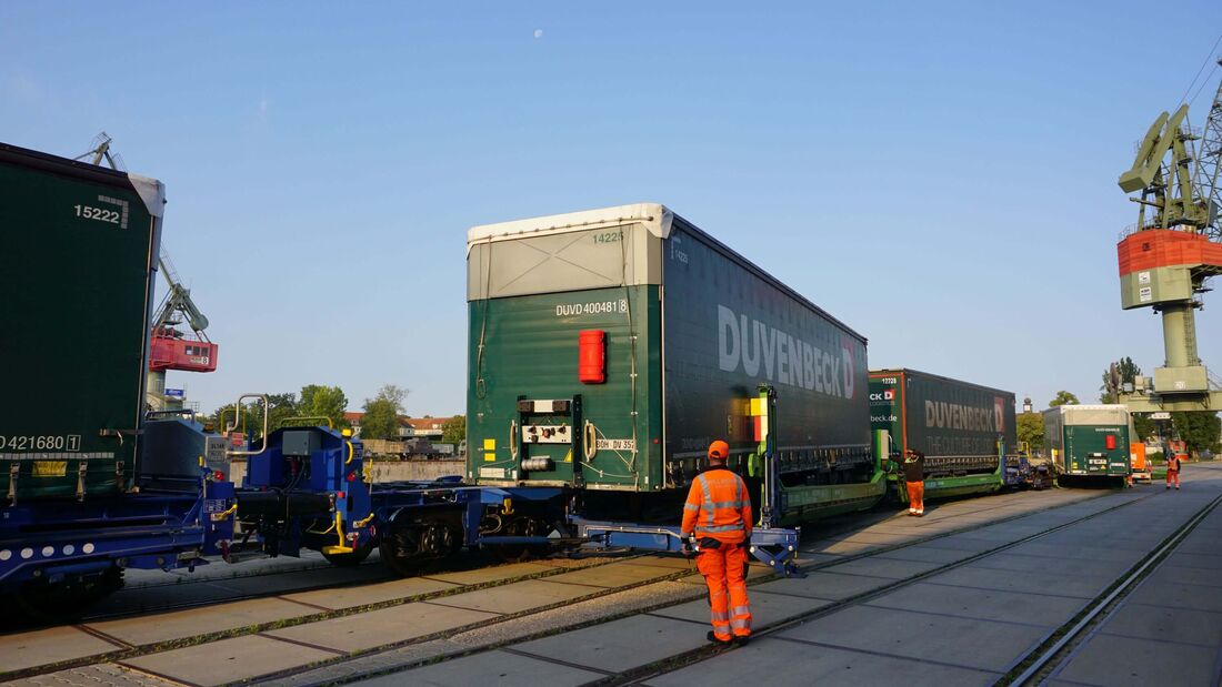 Helrom-Ganzzug für Audi, Container-Terminal Regensburg