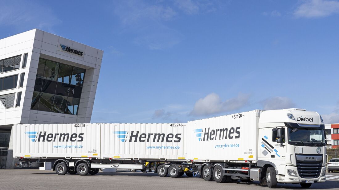 Hermes testet in Deutschland einen Lang-Lkw mit über 25 Meter Länge. Das neue Fahrzeug spart über 25 Tonnen CO2 jährlich ein.