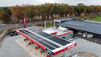 Hoyer-Tankstelle mit Strom von Powertrust zum Laden