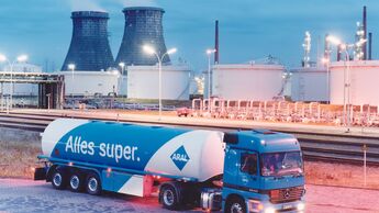 Hoyer, Tankstellen-Lkw, Aral
