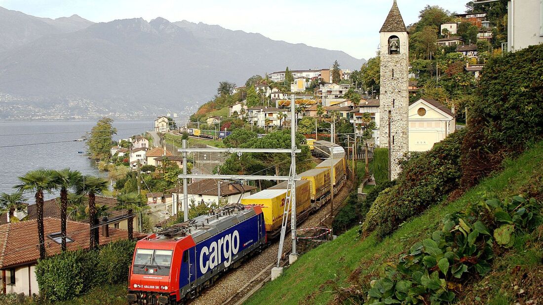 Hupac, Schiene, Schweiz
