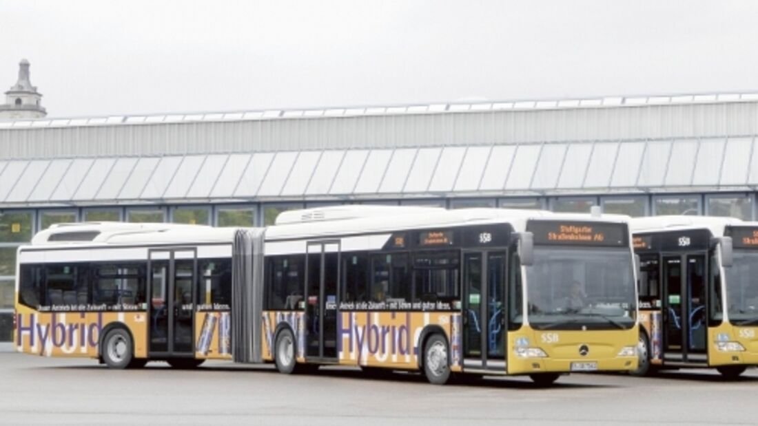 Hybridbusse sparen bis zu 30 Prozent