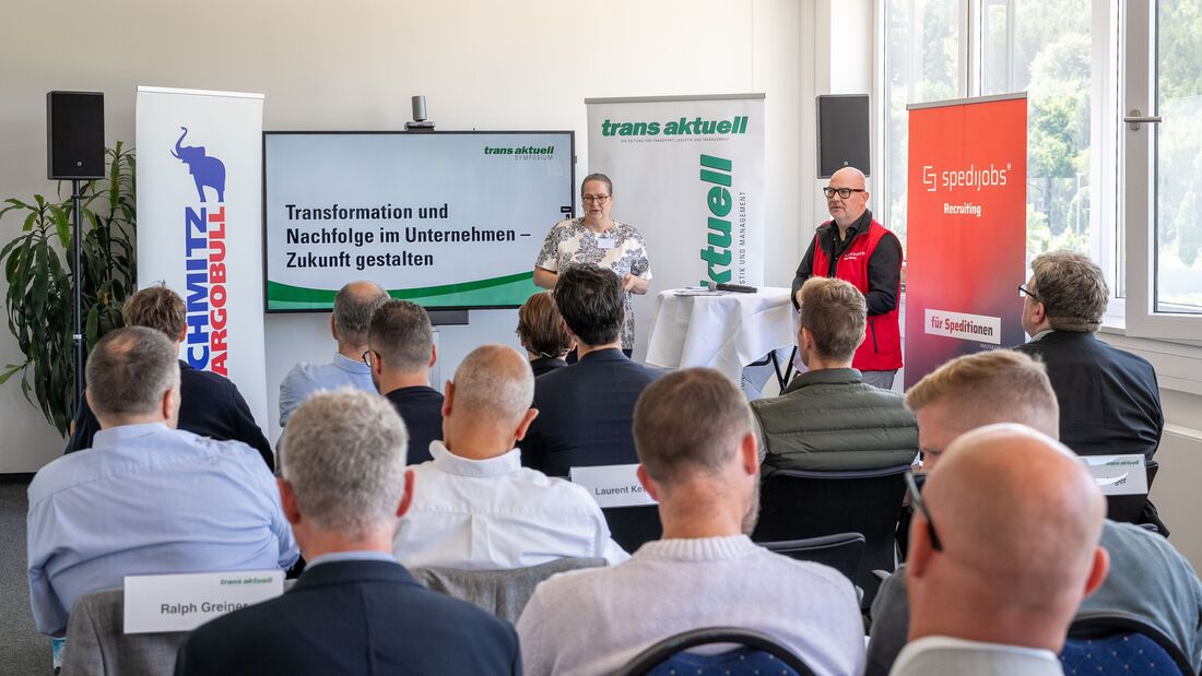 Ilona Jüngst, Chefredakteurin trans aktuell, Euro Transport Media Verlags- und Veranstaltungsgesellschaft mbH, Mark Maurer, LOXXESS Pharma GmbH