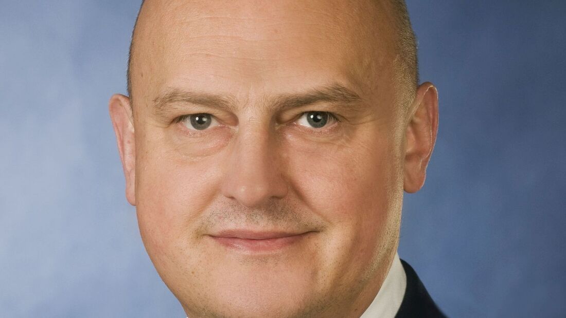 Imperial Logistics International, Adrian Kaczmarczyk