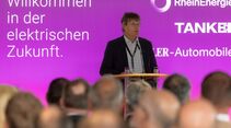 In Brilon wird von Witteler Automobile und TankE ein neuer Ladepark für Lkw, Transporter und Pkw realisiert.