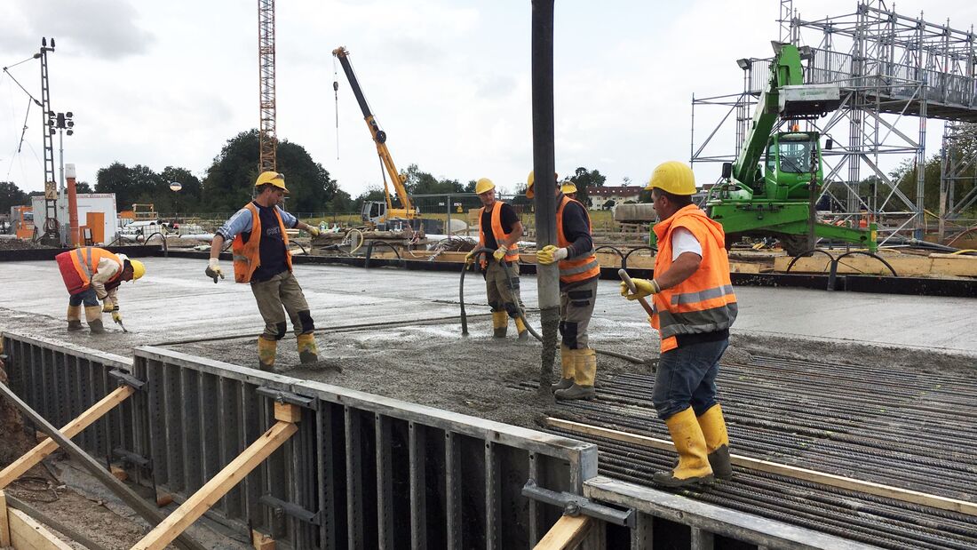 In Rastatt/NiderbÃ¼hl schreiten die Reparaturarbeiten zÃ¼gig voran.