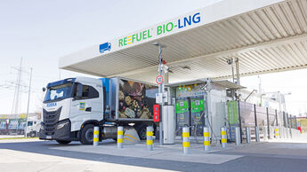 Iveco S-Way LNG Erdgas Lkw 2023 Edeka