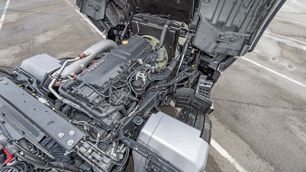 Iveco Stralis 420 XP Hi-Way evo