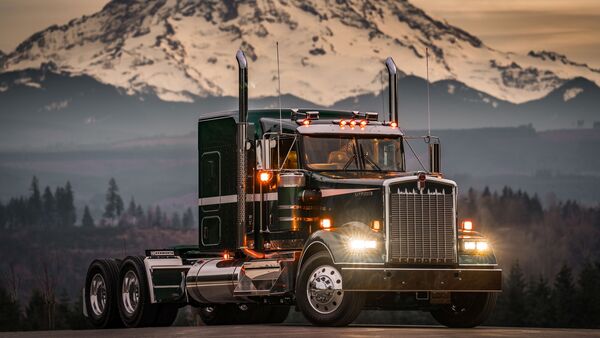 Kenworth W900 Legacy Edition 2025