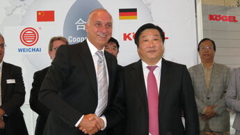 Kögel, Weichai, Kooperation, Unterschrift, Ulrich Humbaur, Tan Xuguang