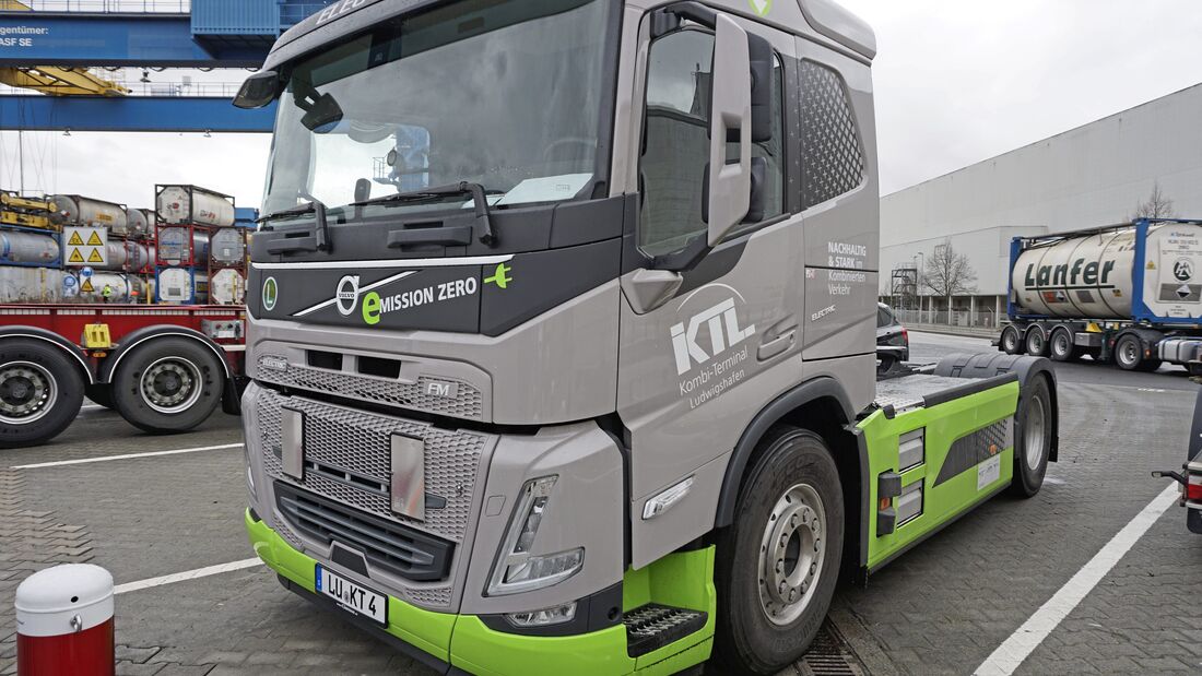 Kombi-Terminal Ludwigshafen (KTL): eigene Spedition setzt E-Lkw für die letzte Meile ein.