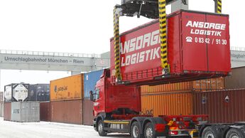 Kombinierter Verkehr Straße-Schiene mit dem Lang-Lkw 