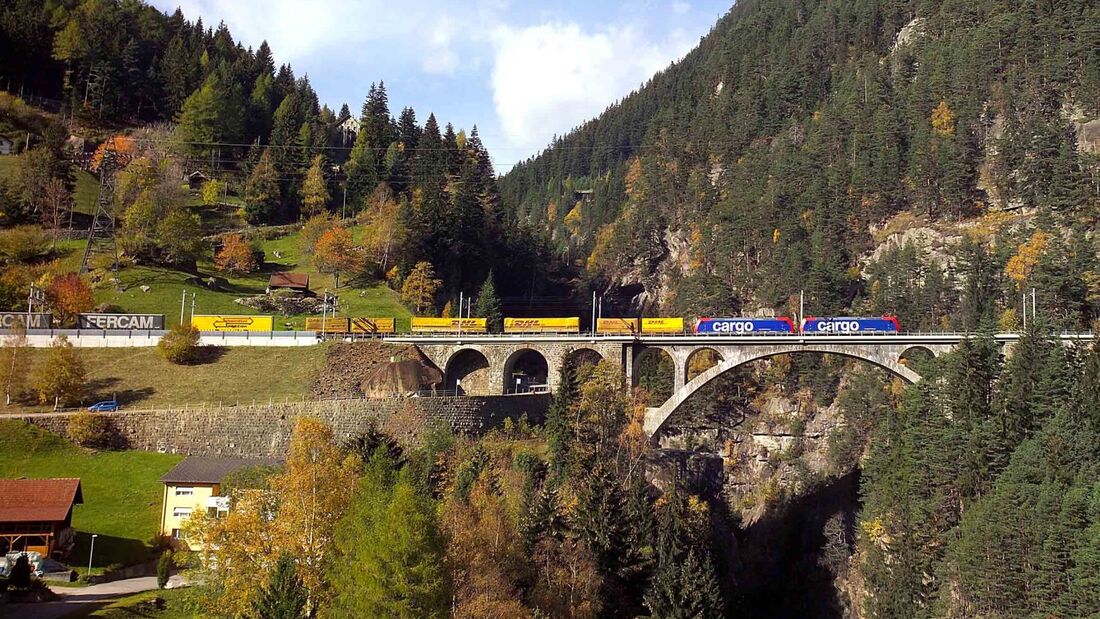 Kombinierter Verkehr am Gotthard