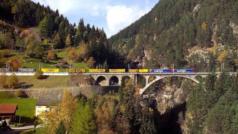 Kombinierter Verkehr am Gotthard