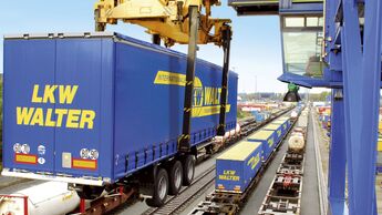 Kombinierter Verkehr bei Lkw Walter