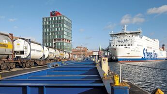 Kombiverkehr, Kiel, Stenaline, Zugverladung