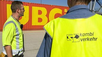 Kombiverkehr stockt Angebote auf