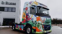Künftig ziert das Design von Anja, der Gewinnerin des Volvo Trucks Mallwettbewerbs, einen FH Aero.