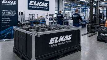 Ladungsträger von Elkas Logistic Solutions in einer Produktionshalle mit Mitarbeitenden und Gabelstapler.