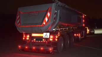 Lkw Beleuchtung Autobahnpolizei