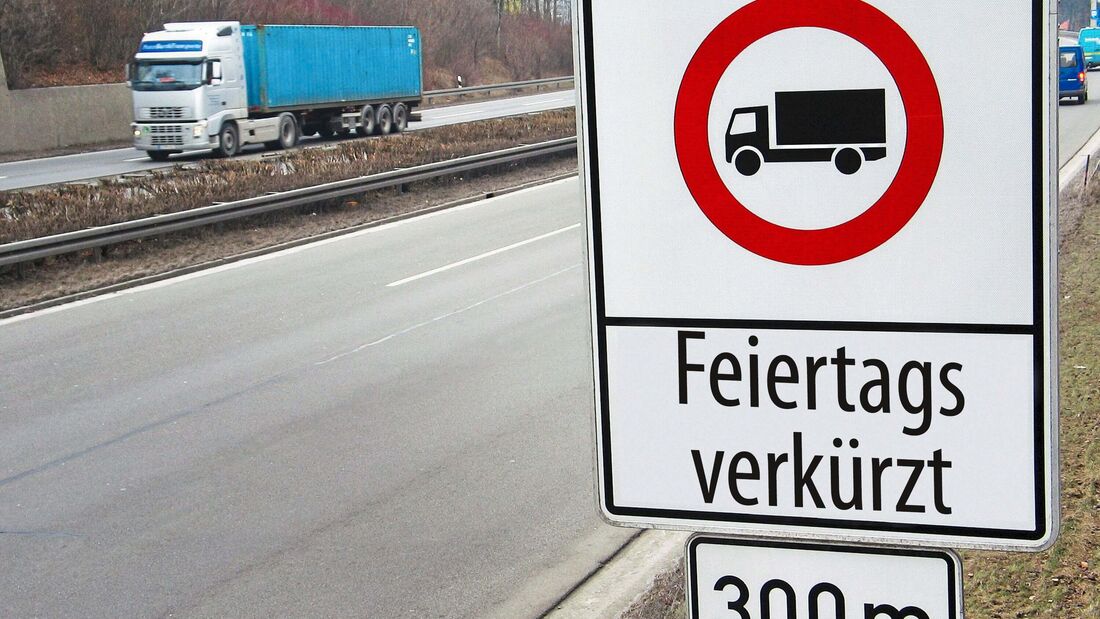 Lkw-Fahrverbot an Feiertagen verkürzt
