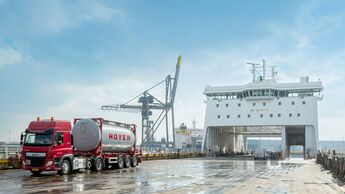 Lkw Hoyer Group