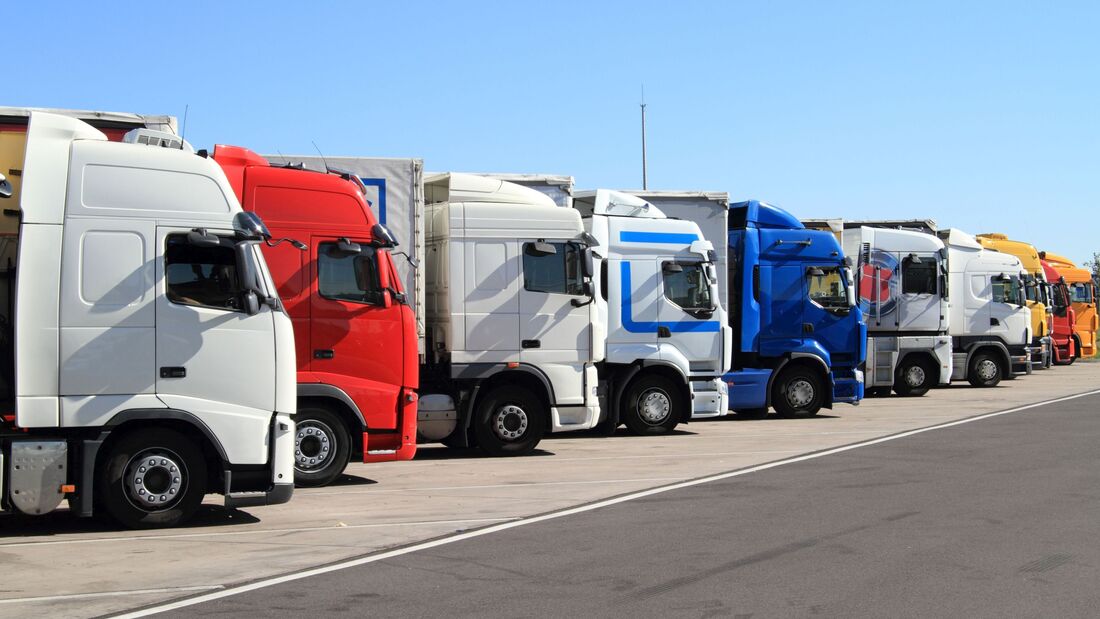 Lkw, Parkplatz, Fahrer, Rasthof, Ruhezeit